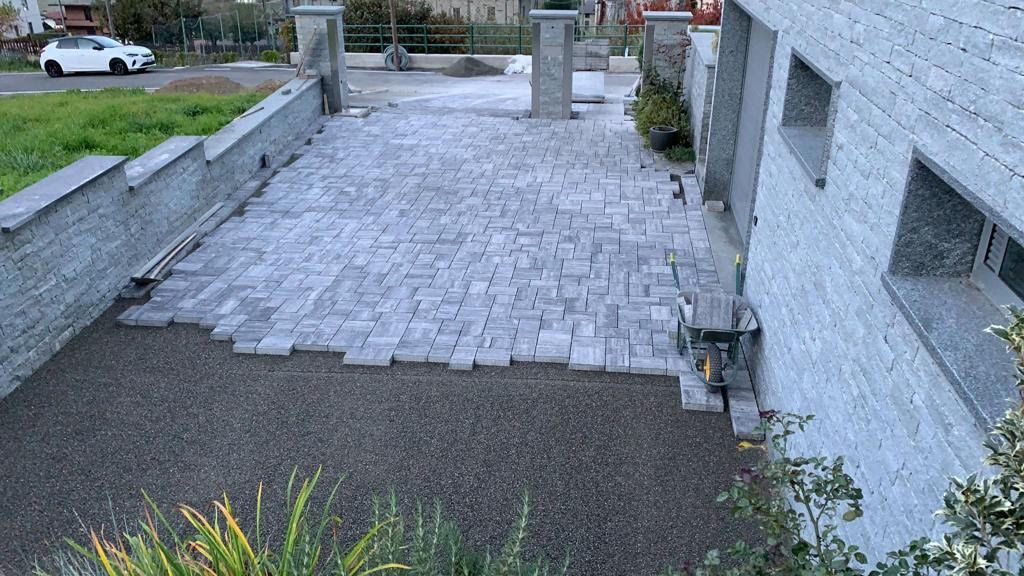 posa autobloccanti e ciottolato