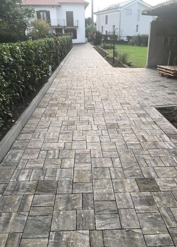 Pavimentazione vialetto abitazione privata